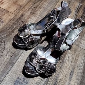 Pewter guess heels